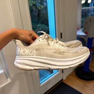 Hoka Clifton 9 size 10